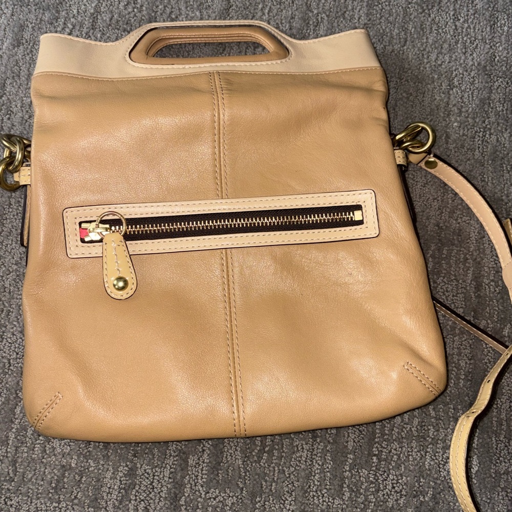 Coach Elegant Tan Leather Shoulder or clutch Bag - Picture 3 of 6